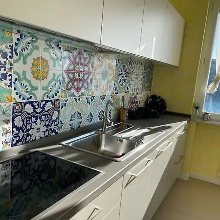Ocean View With Fast Wi-fi And Elevator To Town בית נופש *