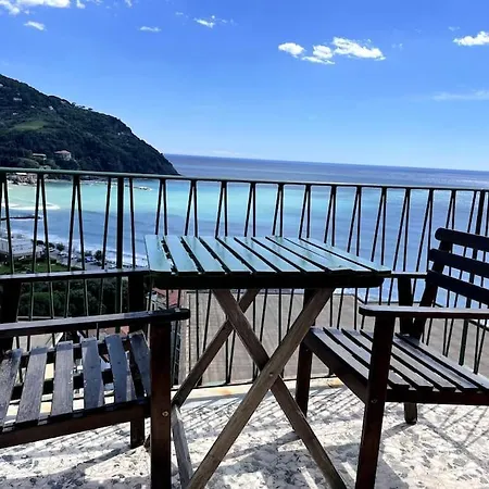 Ocean View With Fast Wi-fi And Elevator To Town Levanto