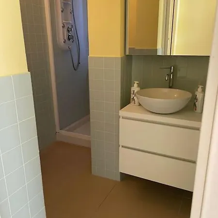 بيت للعطل Ocean View With Fast Wi-fi And Elevator To Town