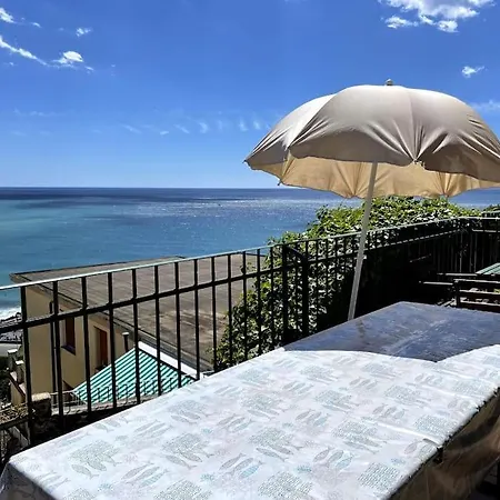 Dom wakacyjny Ocean View With Fast Wi-fi And Elevator To Town