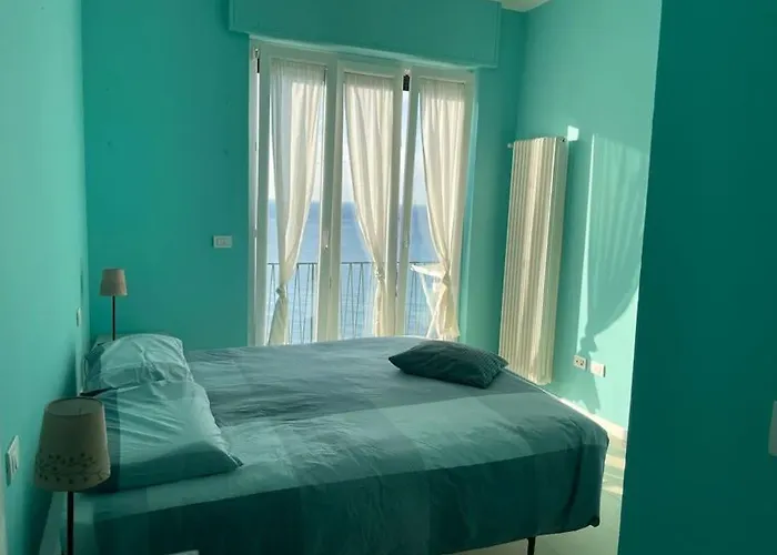 Ocean View With Fast Wi-fi And Elevator To Town Ferienhaus